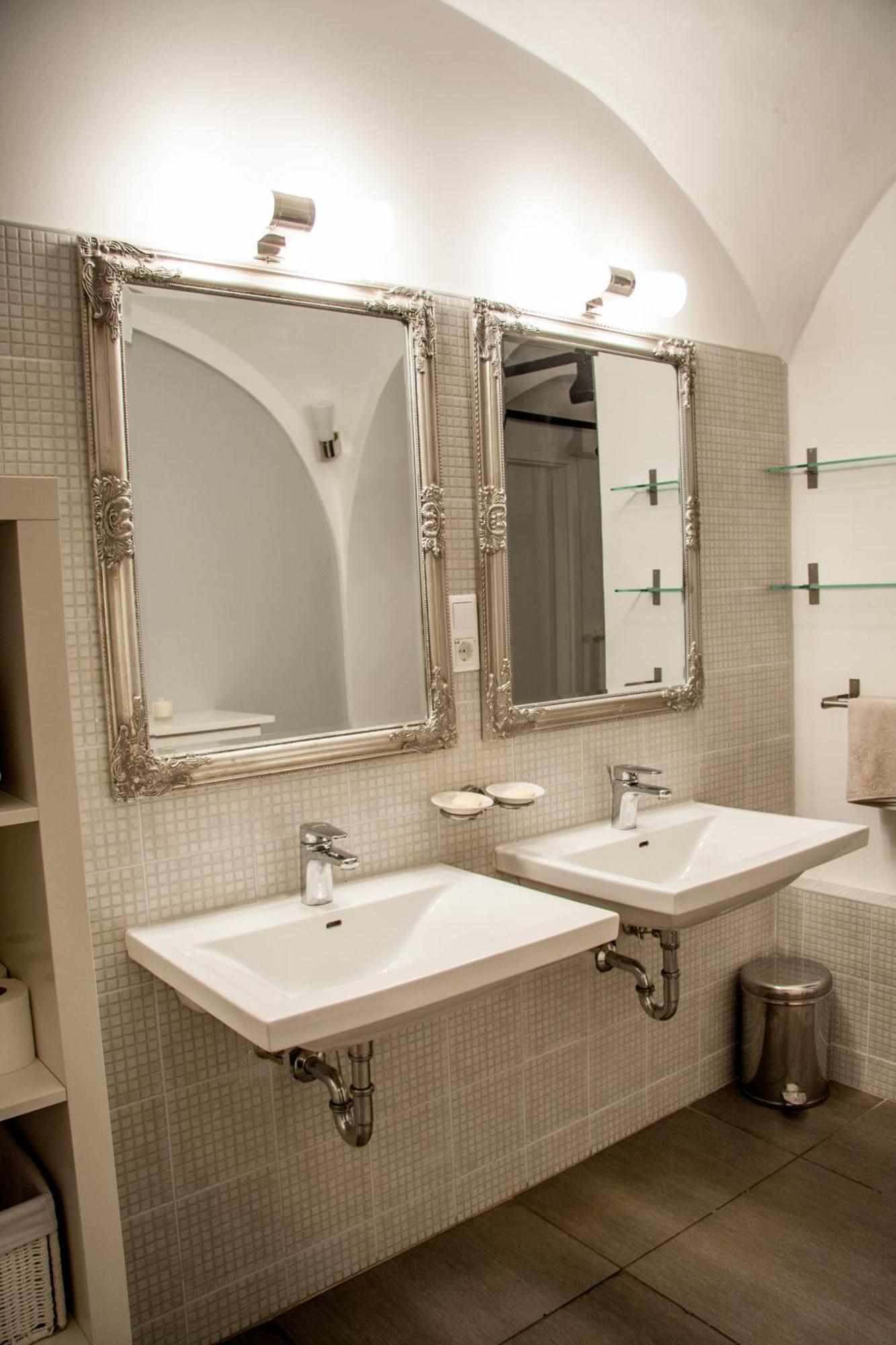 4Rooms Maribor Exteriör bild