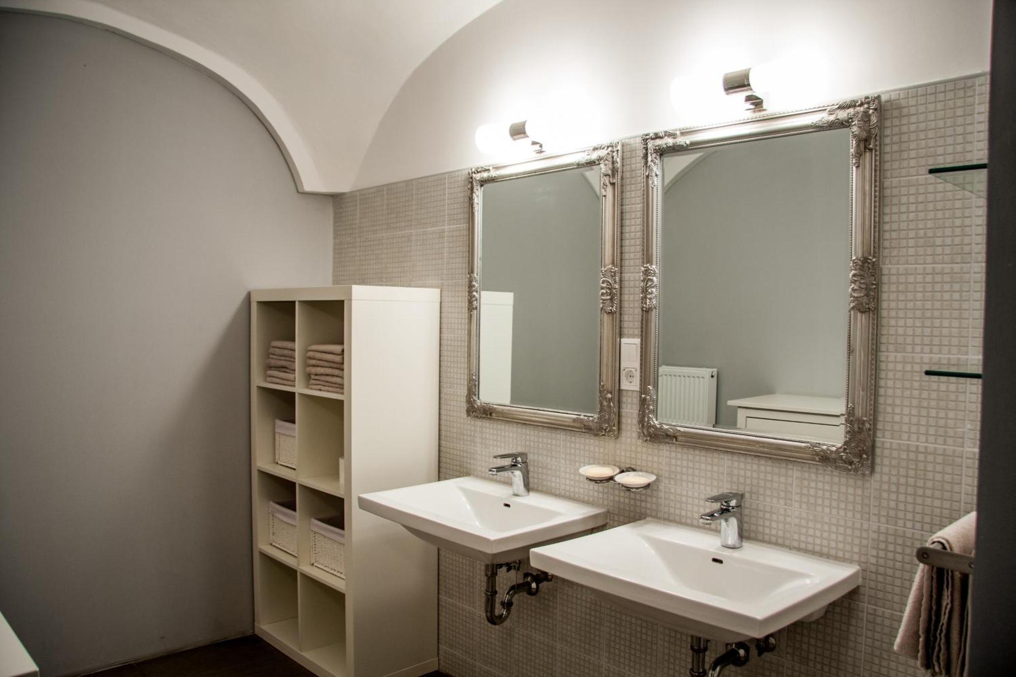 4Rooms Maribor Exteriör bild